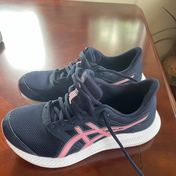 Ladies Sz 7 ASICS Runners - Picture 3 of 13